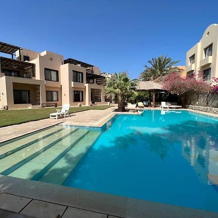 El Gouna Ferienwohnung In Zentraler Lage フルガダ エクステリア 写真