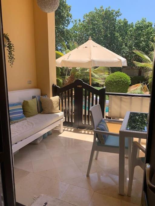 El Gouna Ferienwohnung In Zentraler Lage フルガダ エクステリア 写真