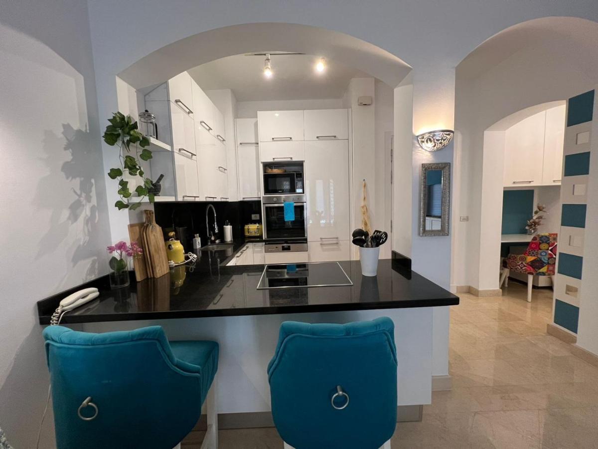 El Gouna Ferienwohnung In Zentraler Lage フルガダ エクステリア 写真